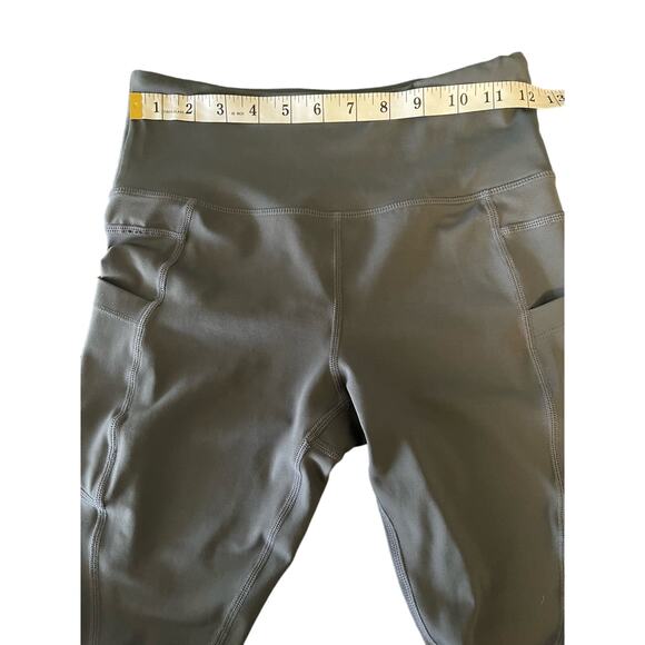 Zyia Women's grey leggings with pockets, size small Hi-Rise athleisure yoga - Picture 4 of 7